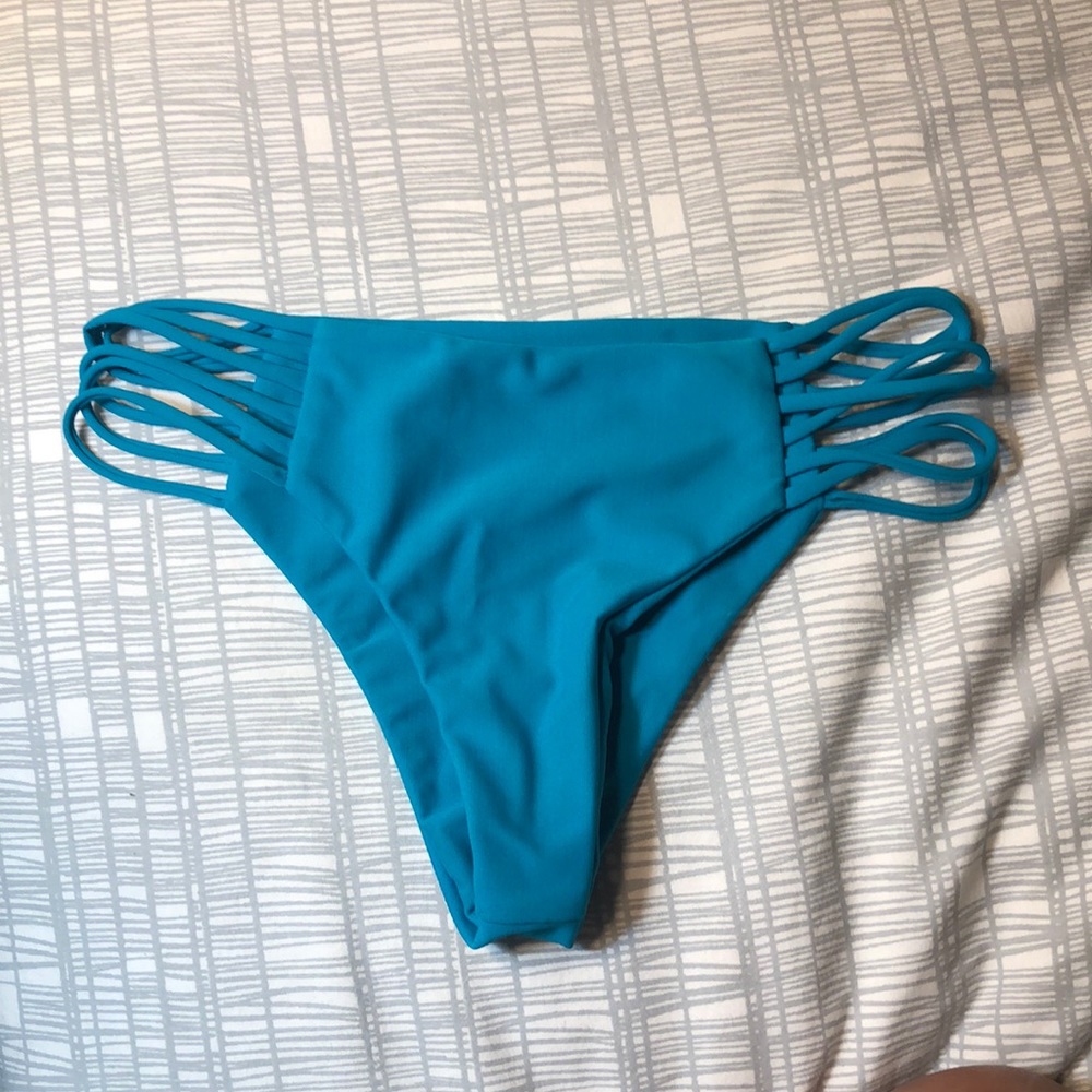 Mikoh Top And Bottom - image 2